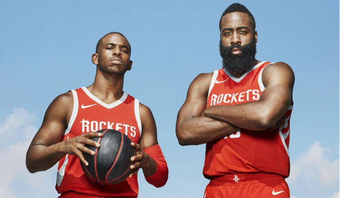 包含洛杉矶湖人内部会议纪要流出——清晨主帅复盘，欧超杯使命明确，团队化学反应显著的词条