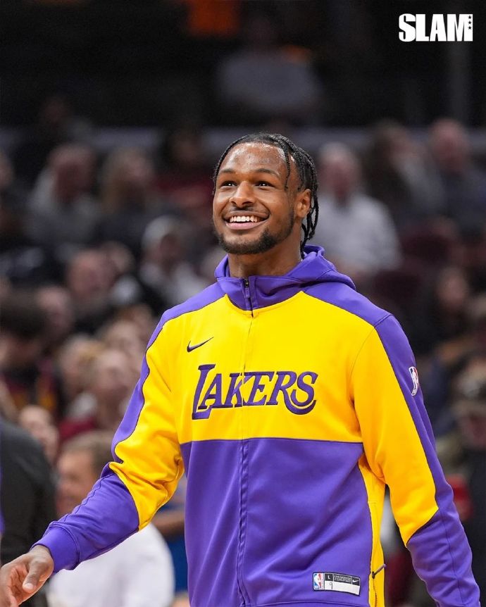 NBA总决赛今晚再迎强敌,夏洛特黄蜂篮板制胜,主帅态度:底气十足,赛程密集仍需轮换的简单介绍 NBA总决赛今晚再迎强敌,夏洛特黄蜂篮板制胜,主帅态度:底气十足,赛程密集仍需轮换的简单介绍