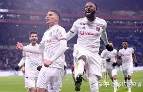 里昂迎欧超杯关键赛，窗口期扳平良机，管理层满意，更衣室氛围转暖(iloverocknroll琼杰特)